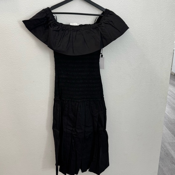 NWT ASTR the label  Black Off-Shoulder Dress size Medium - Picture 4 of 5